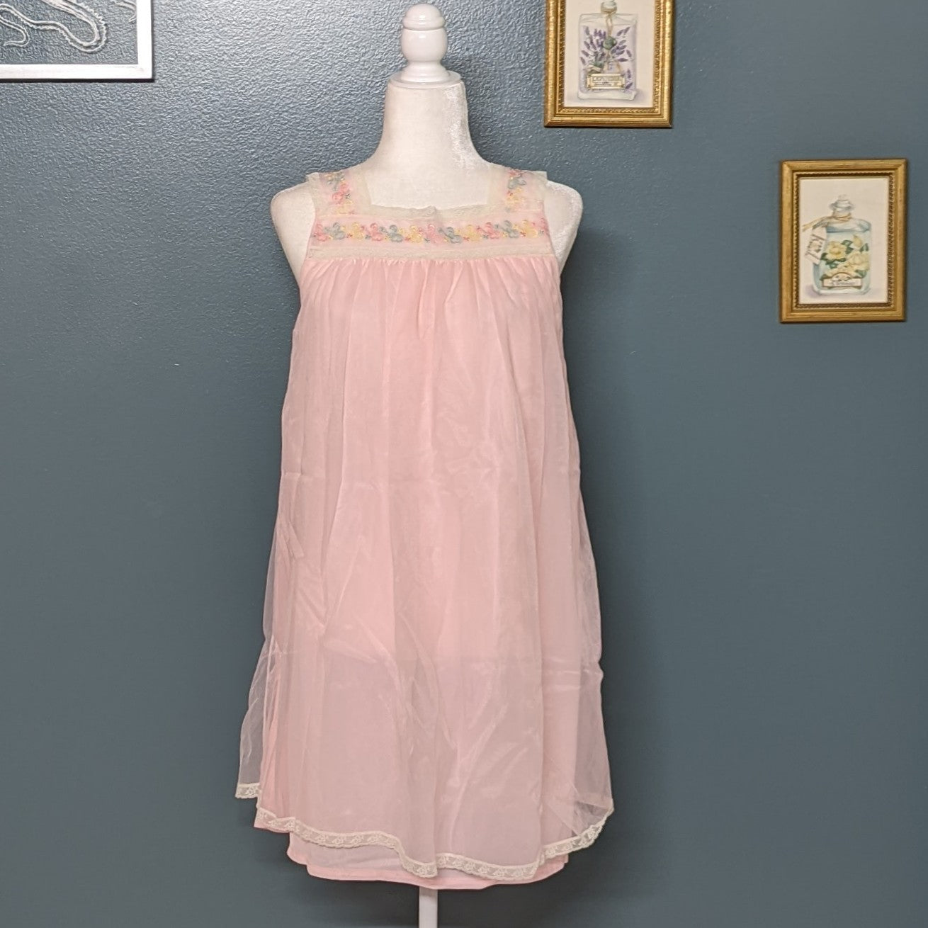 1960s Embroidered Babydoll Nightie Baby Pink