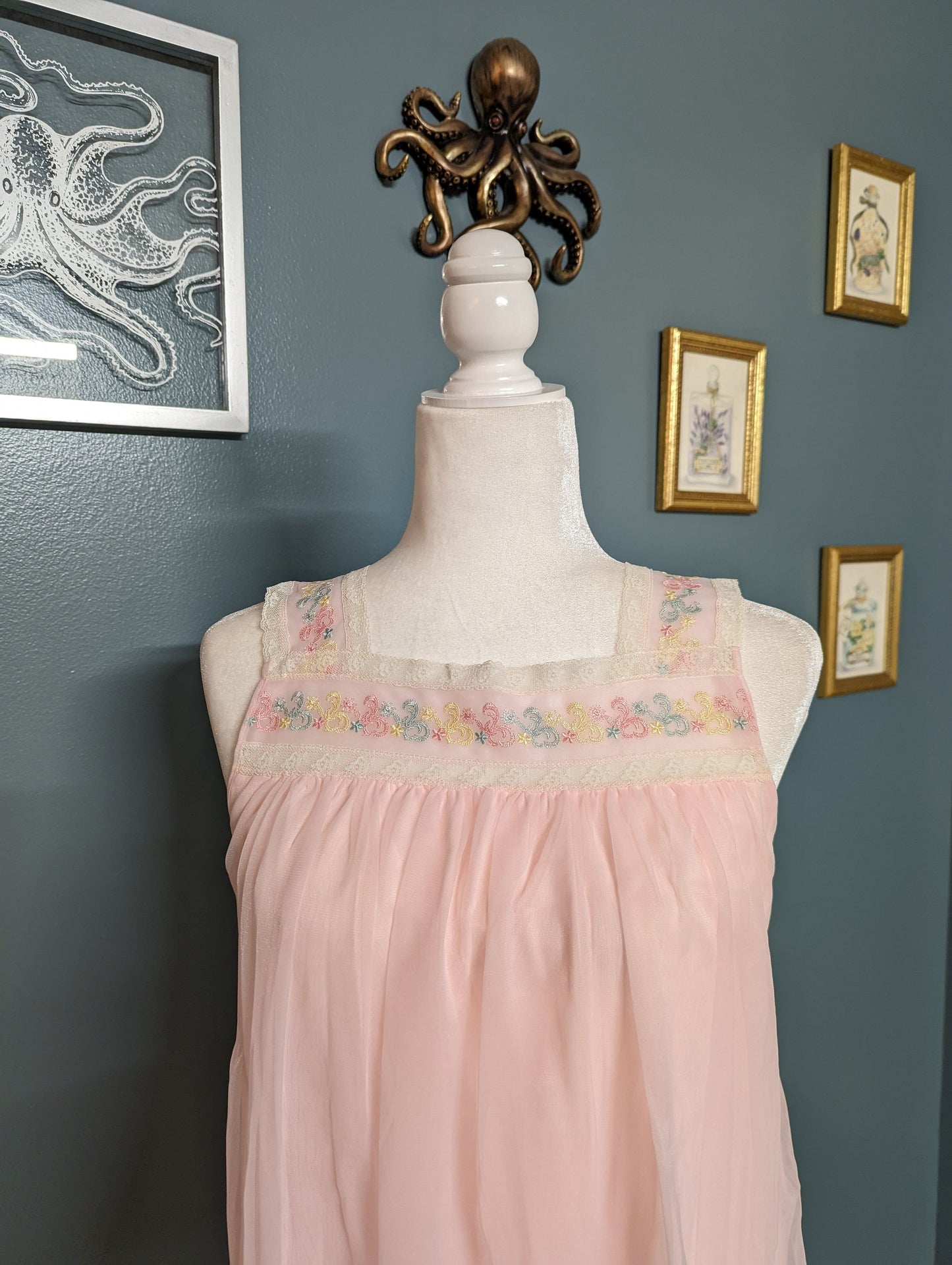 1960s Embroidered Babydoll Nightie Baby Pink